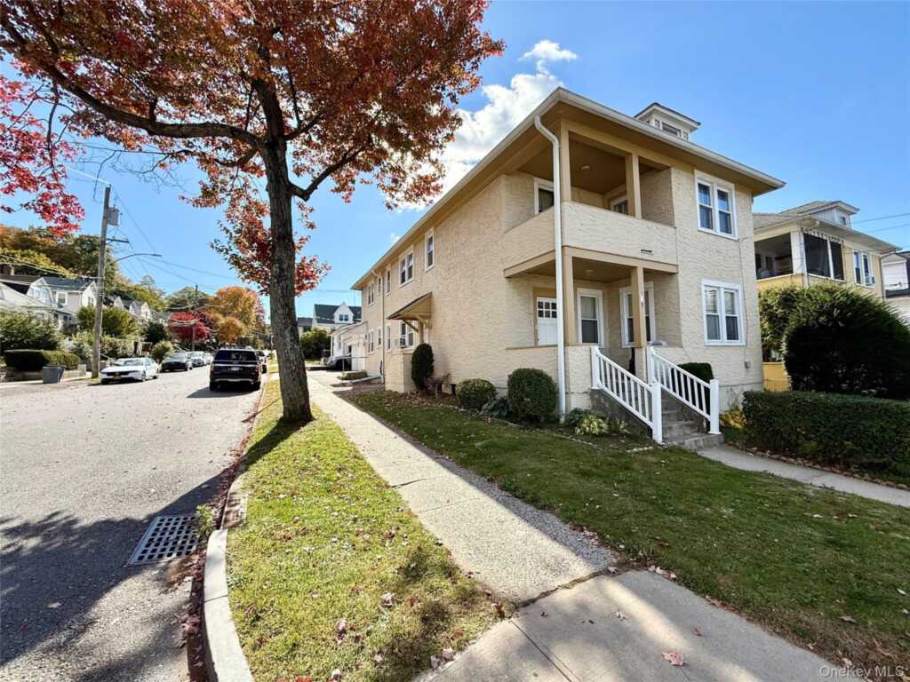 179 Chatterton Avenue, White Plains, NY 10606 - Photo 4 of 8