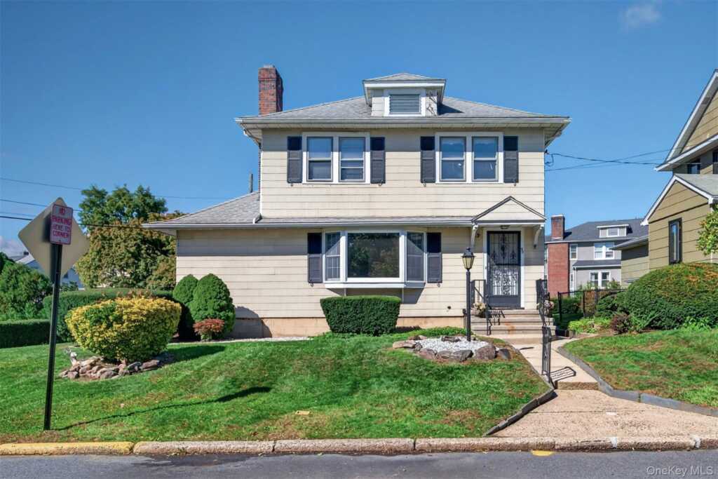 55 Hill Street, New Rochelle, NY 10801 - Photo 2 of 39