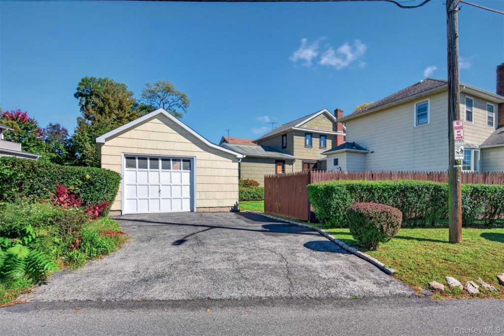 55 Hill Street, New Rochelle, NY 10801 - Photo 33 of 39