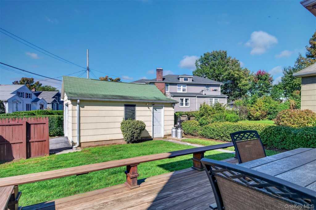 55 Hill Street, New Rochelle, NY 10801 - Photo 35 of 39