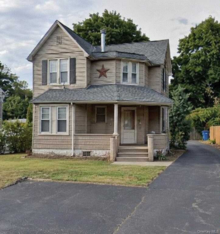 193 W Washington Avenue, Pearl River, NY 10956