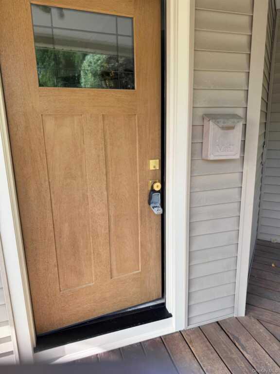 193 W Washington Avenue, Pearl River, NY 10956 - Photo 3 of 12