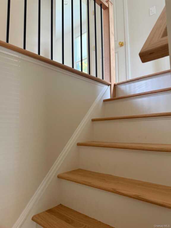 193 W Washington Avenue, Pearl River, NY 10956 - Photo 5 of 12