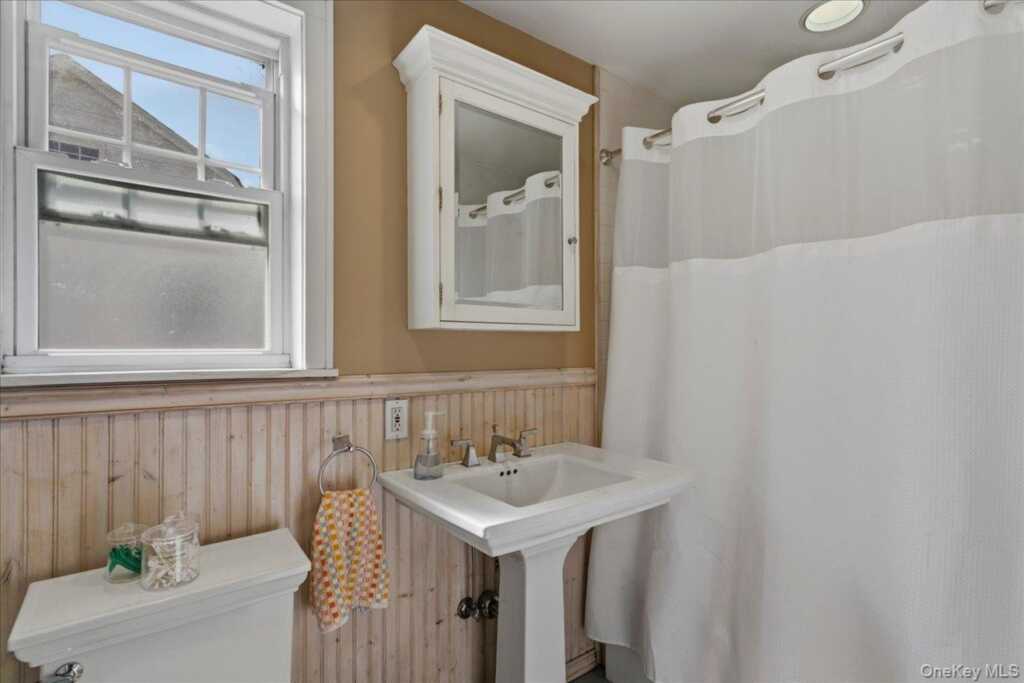 232 Clinton Avenue, New Rochelle, NY 10801 - Photo 20 of 37