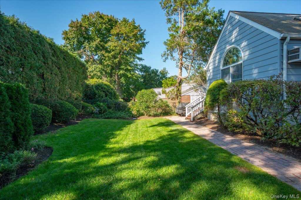 18 Maywood Avenue, Rye, NY 10573 - Photo 25 of 28