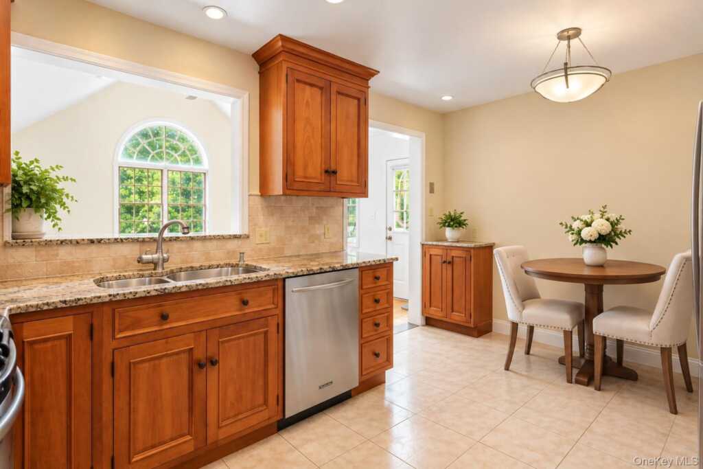 18 Maywood Avenue, Rye, NY 10573 - Photo 4 of 28