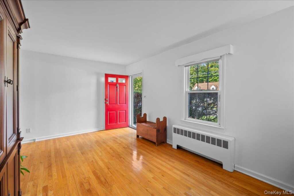 18 Maywood Avenue, Rye, NY 10573 - Photo 7 of 28