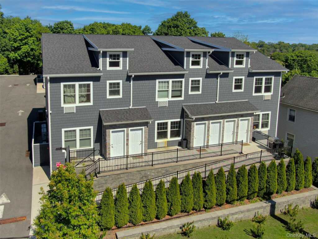108 N Kensico Avenue, Unit #2A, White Plains, NY 10604