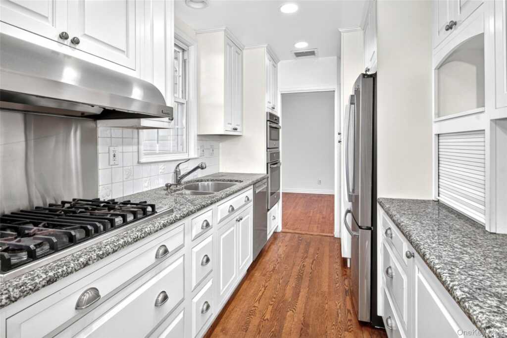 29 Overlook Place, Rye, NY 10580 - Photo 14 of 45
