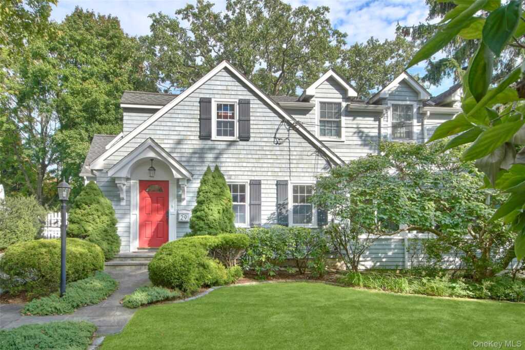 29 Overlook Place, Rye, NY 10580 - Photo 2 of 45