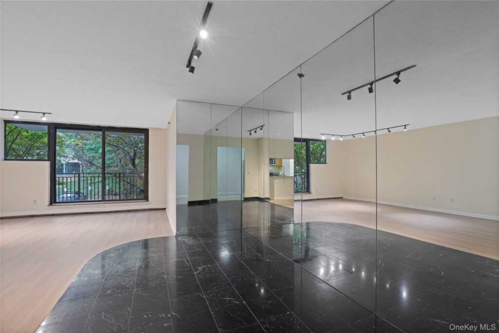 25 Rockledge Avenue, Unit #201W, White Plains, NY 10601 - Photo 13 of 30