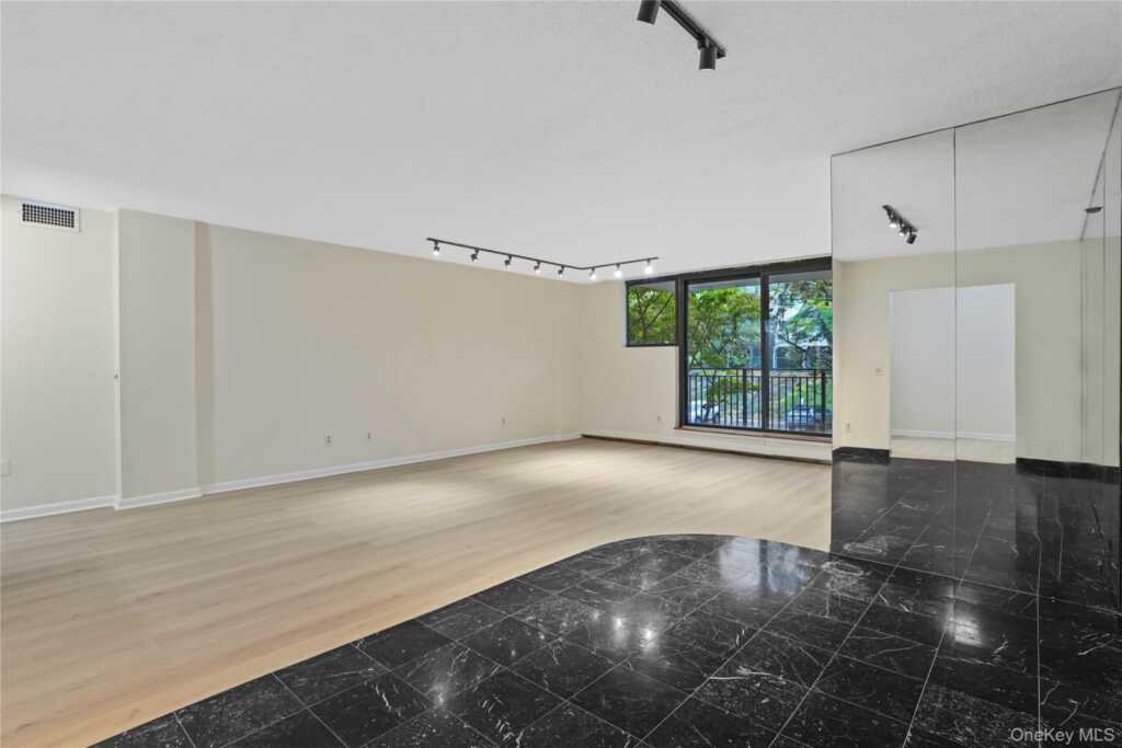 25 Rockledge Avenue, Unit #201W, White Plains, NY 10601 - Photo 14 of 30