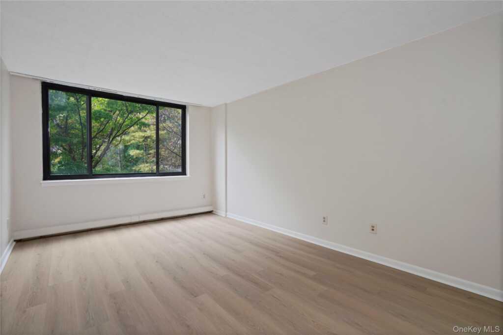 25 Rockledge Avenue, Unit #201W, White Plains, NY 10601 - Photo 22 of 30
