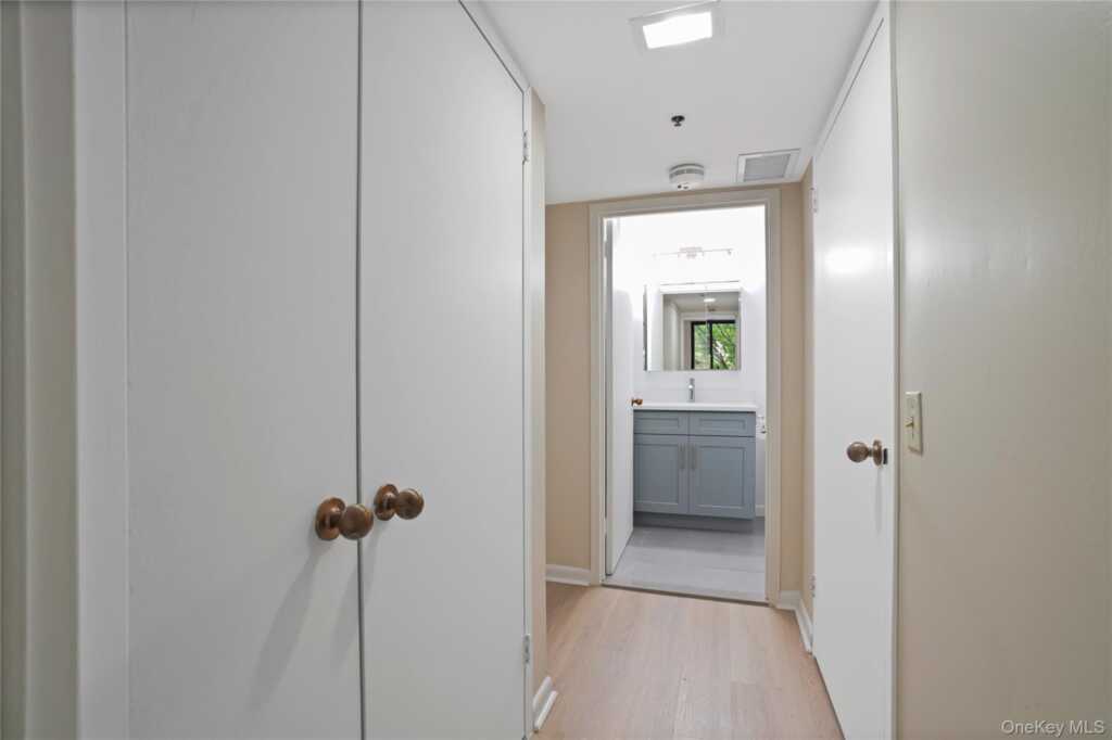 25 Rockledge Avenue, Unit #201W, White Plains, NY 10601 - Photo 24 of 30