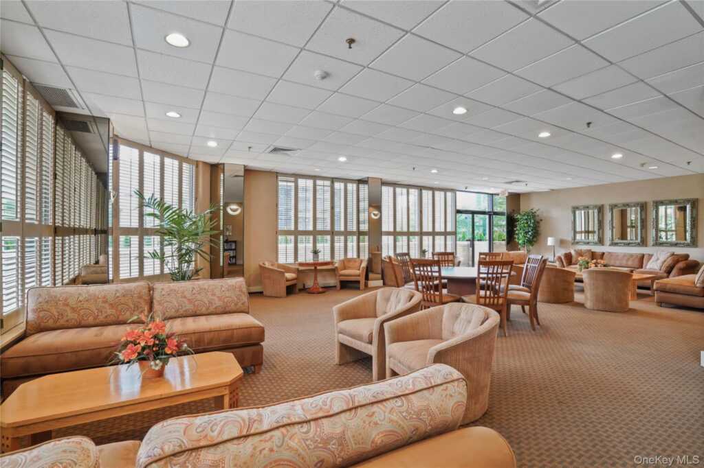 25 Rockledge Avenue, Unit #201W, White Plains, NY 10601 - Photo 27 of 30