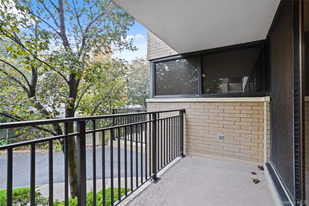 25 Rockledge Avenue, Unit #201W, White Plains, NY 10601 - Photo 7 of 30