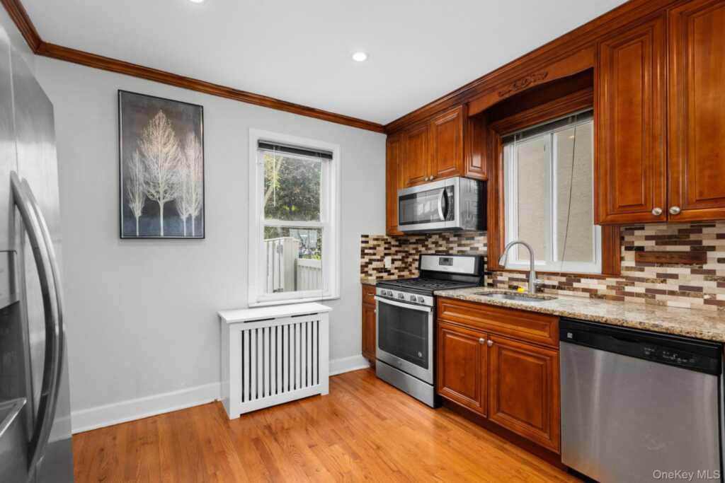 24 Wesley Avenue, Rye, NY 10573 - Photo 10 of 41