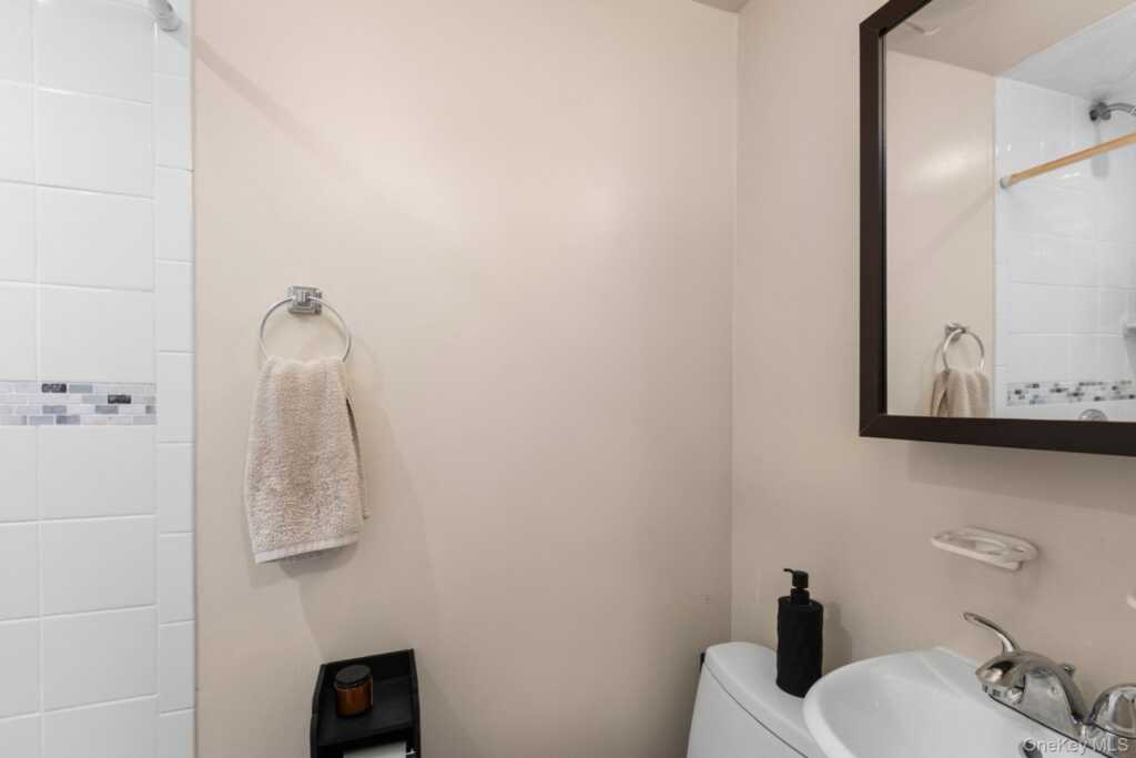 24 Wesley Avenue, Rye, NY 10573 - Photo 28 of 41