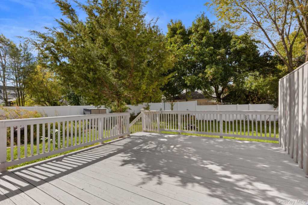 24 Wesley Avenue, Rye, NY 10573 - Photo 31 of 41