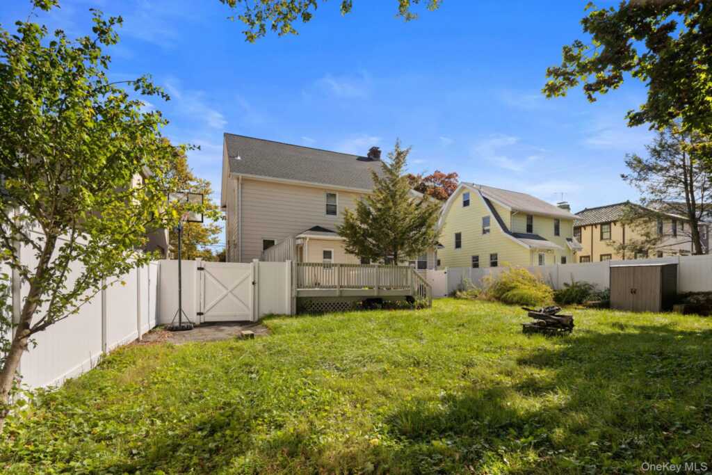 24 Wesley Avenue, Rye, NY 10573 - Photo 32 of 41