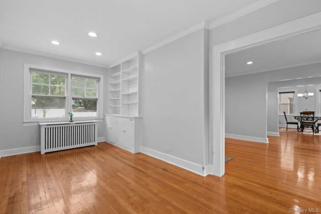 24 Wesley Avenue, Rye, NY 10573 - Photo 4 of 41