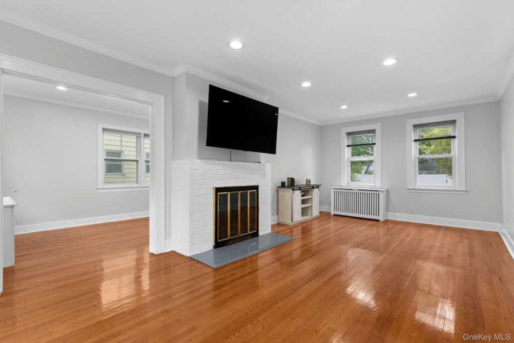 24 Wesley Avenue, Rye, NY 10573 - Photo 6 of 41