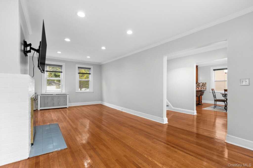 24 Wesley Avenue, Rye, NY 10573 - Photo 7 of 41