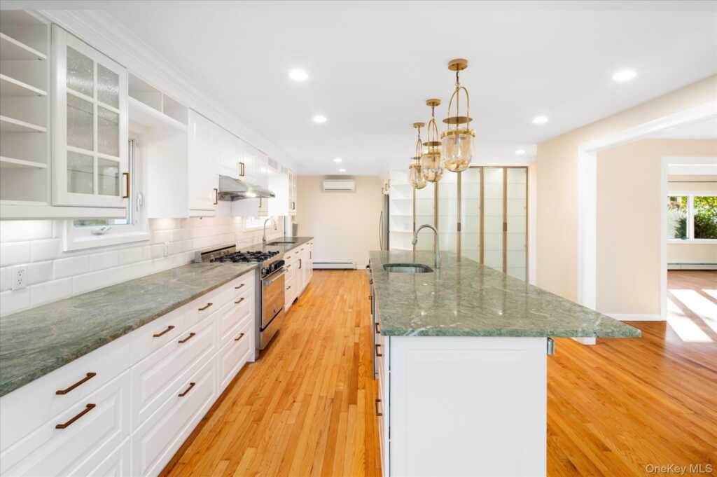 10 Bell Place, Rye, NY 10573 - Photo 20 of 35