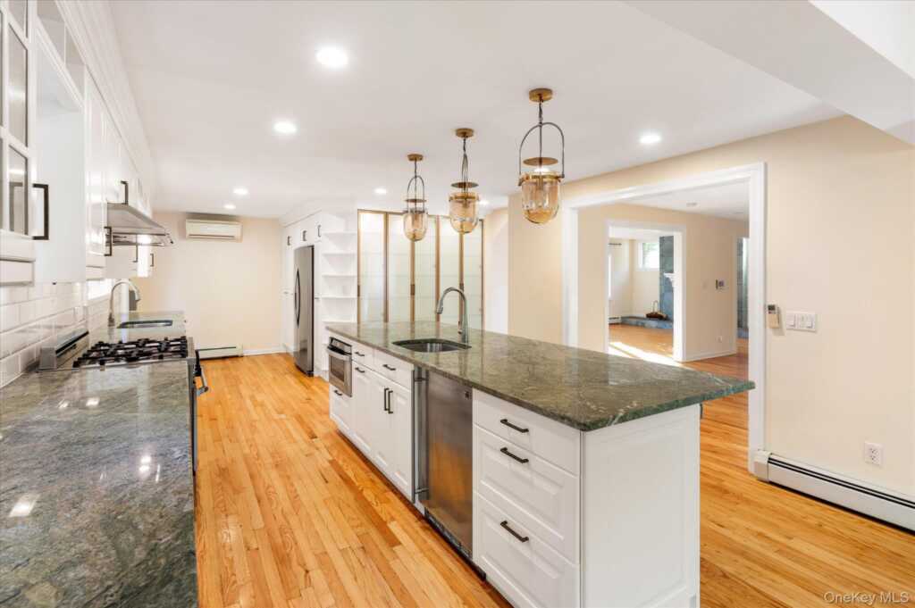 10 Bell Place, Rye, NY 10573 - Photo 21 of 35