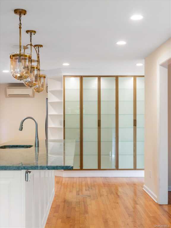 10 Bell Place, Rye, NY 10573 - Photo 24 of 35