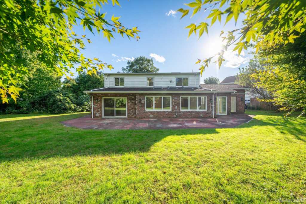 10 Bell Place, Rye, NY 10573 - Photo 6 of 35