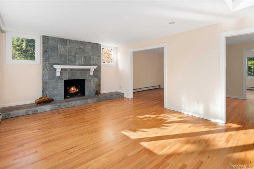 10 Bell Place, Rye, NY 10573 - Photo 8 of 35