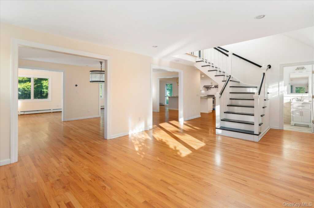 10 Bell Place, Rye, NY 10573 - Photo 9 of 35