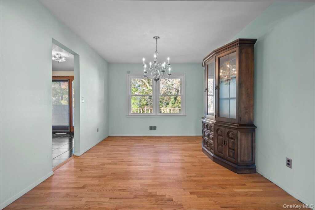 1 Daisy Court, Nanuet, NY 10954 - Photo 9 of 35