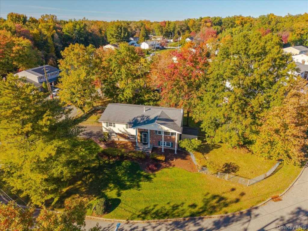 1 Daisy Court, Nanuet, NY 10954 - Photo 1 of 35