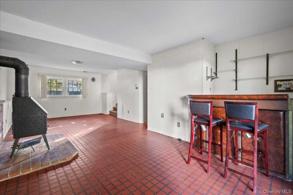 1 Daisy Court, Nanuet, NY 10954 - Photo 24 of 35