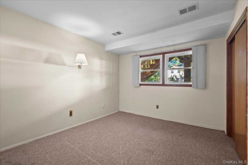 1 Daisy Court, Nanuet, NY 10954 - Photo 26 of 35