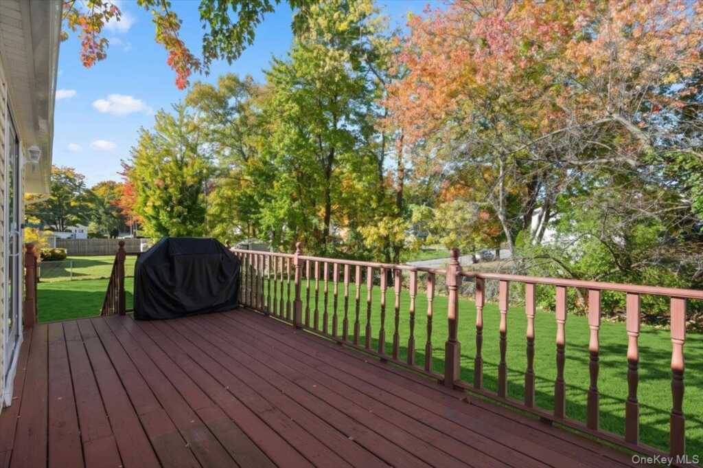 1 Daisy Court, Nanuet, NY 10954 - Photo 29 of 35