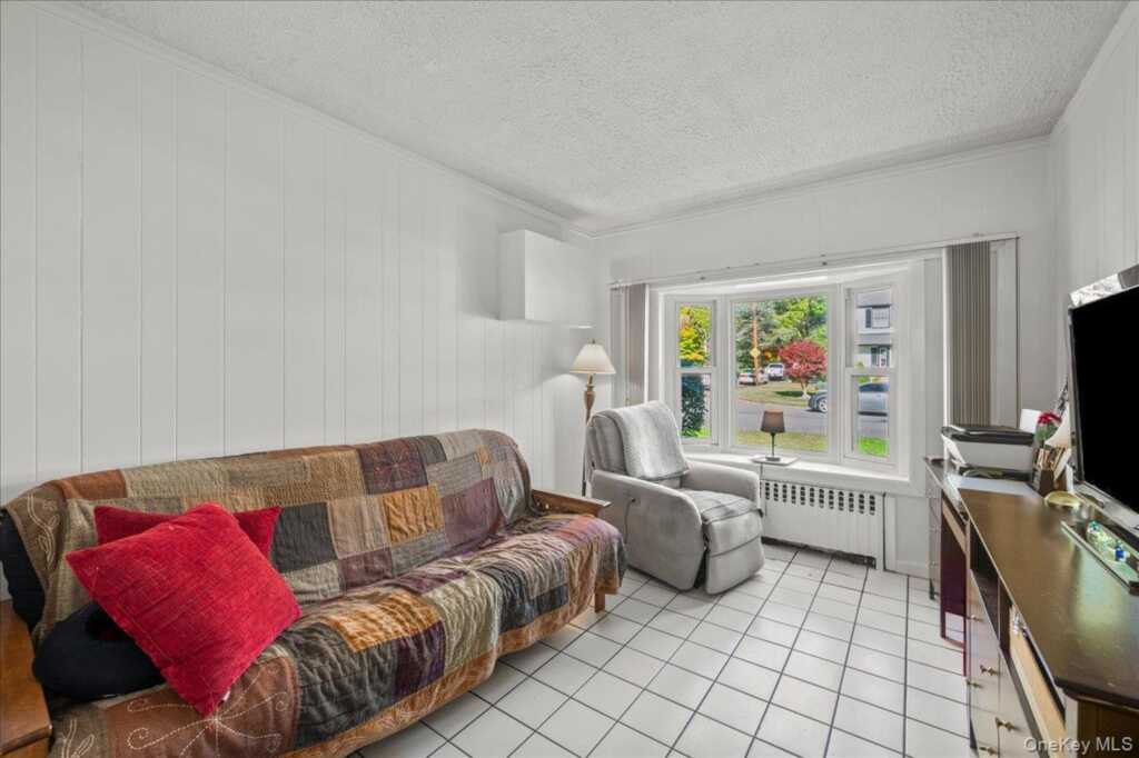 46 Robins Road, New Rochelle, NY 10801 - Photo 11 of 23