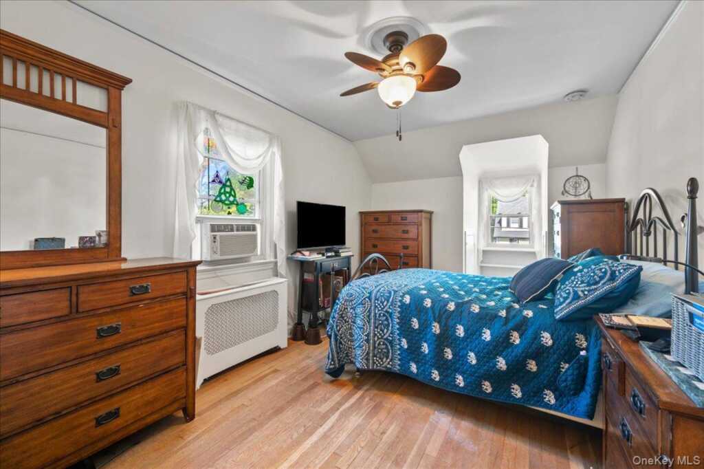 46 Robins Road, New Rochelle, NY 10801 - Photo 15 of 23