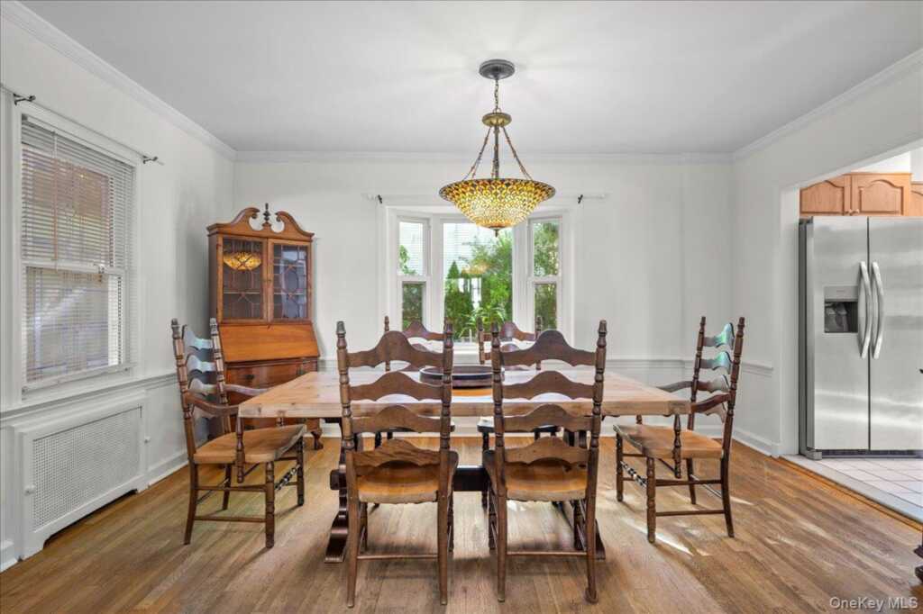 46 Robins Road, New Rochelle, NY 10801 - Photo 6 of 23