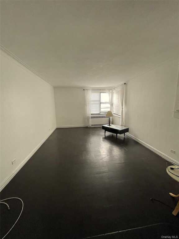 210 Martine Avenue, Unit #4M, White Plains, NY 10601 - Photo 4 of 7