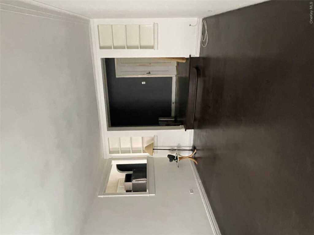210 Martine Avenue, Unit #4M, White Plains, NY 10601 - Photo 6 of 7