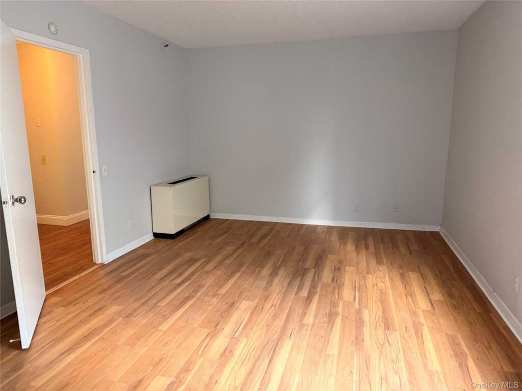 10 Cottage Place, Unit #2E, White Plains, NY 10601 - Photo 9 of 22