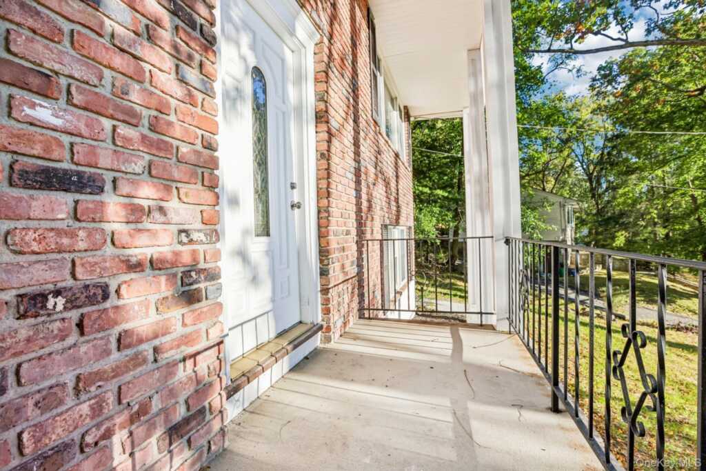 34 Cricketown Road, Stony Point, NY 10980 - Photo 2 of 37