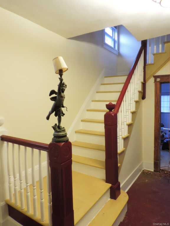 141 Clinton Avenue, New Rochelle, NY 10801 - Photo 2 of 11