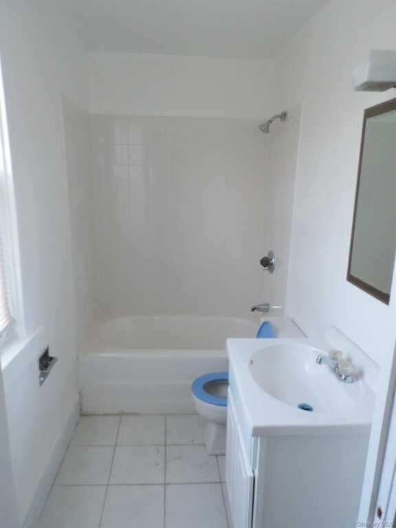 141 Clinton Avenue, New Rochelle, NY 10801 - Photo 6 of 11