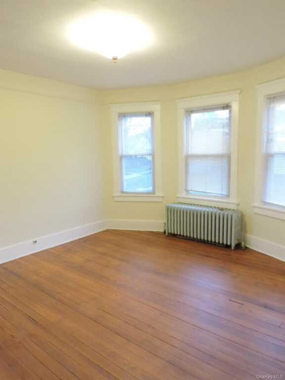 141 Clinton Avenue, New Rochelle, NY 10801 - Photo 7 of 11