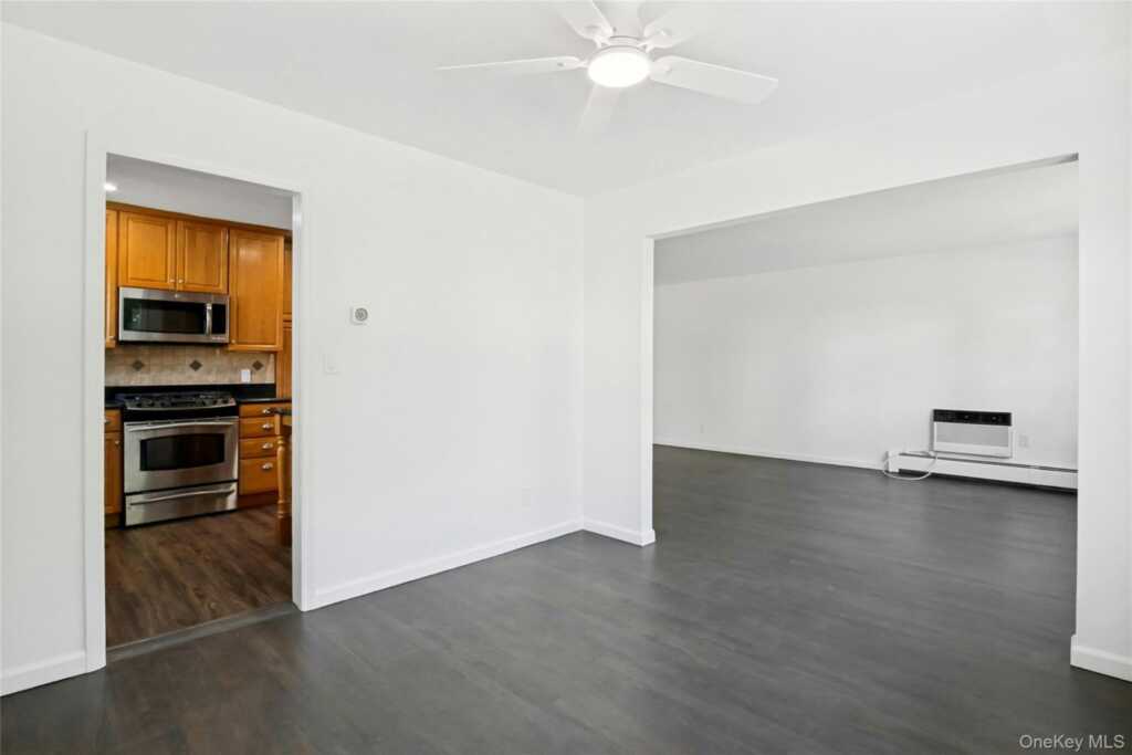187 Old Mamaroneck Road, White Plains, NY 10605 - Photo 10 of 34