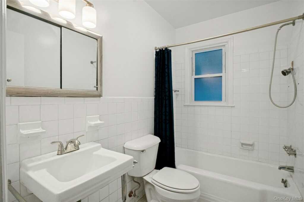 187 Old Mamaroneck Road, White Plains, NY 10605 - Photo 28 of 34